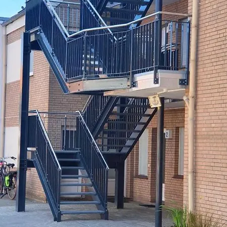 아파트 Alter Damen *